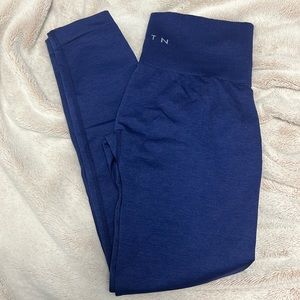 Solid Seamless NVGTN leggings
